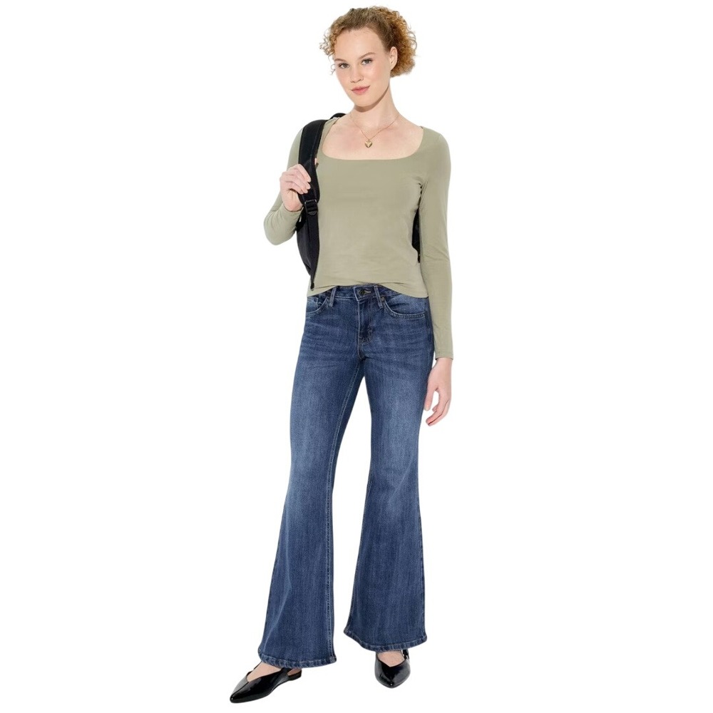 Wild Fable Women's Blue Dark Wash Mid Rise Curvy Flare Denim Jeans Size 6